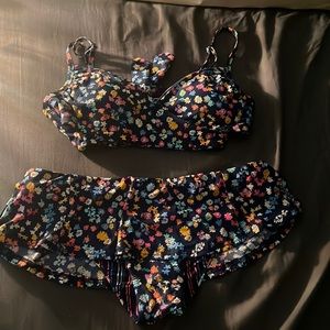 Vera Bradley bikini size xs, navy and flower print
